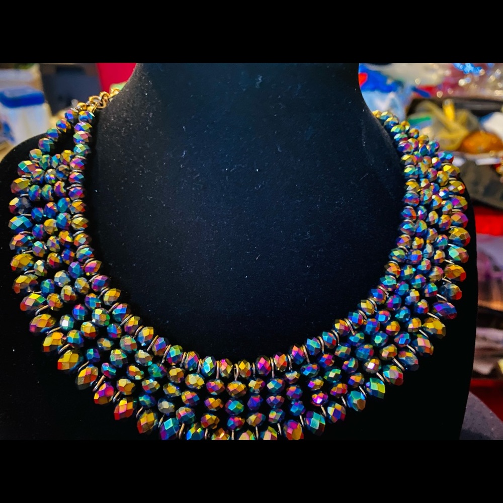 Multi-color necklace (with extender chain)